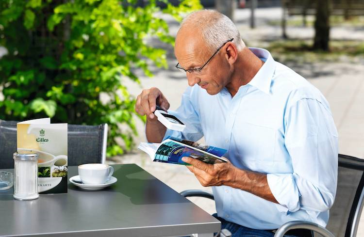 Beleuchtete_Sehhilfen